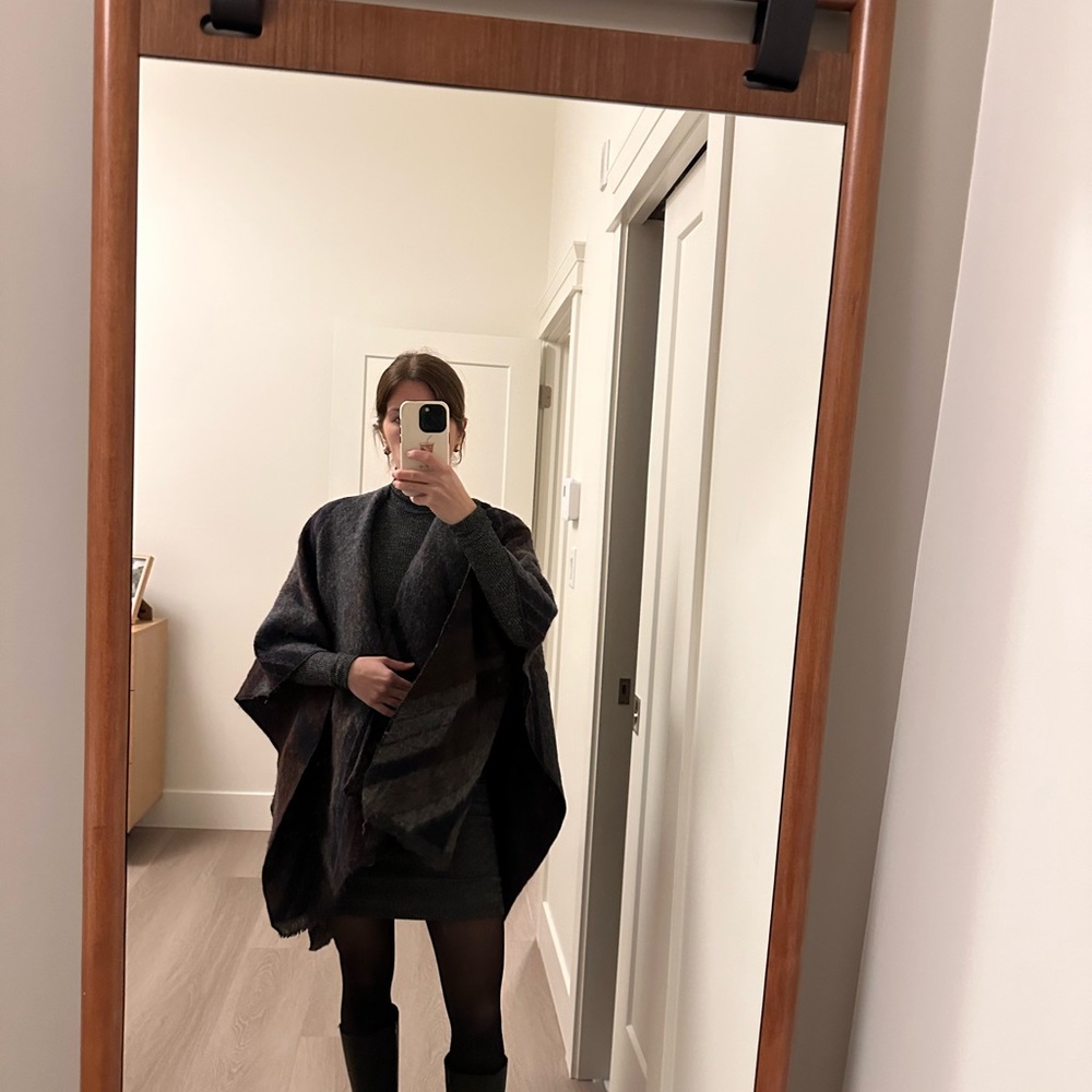 Aritzia Talula Wool Poncho